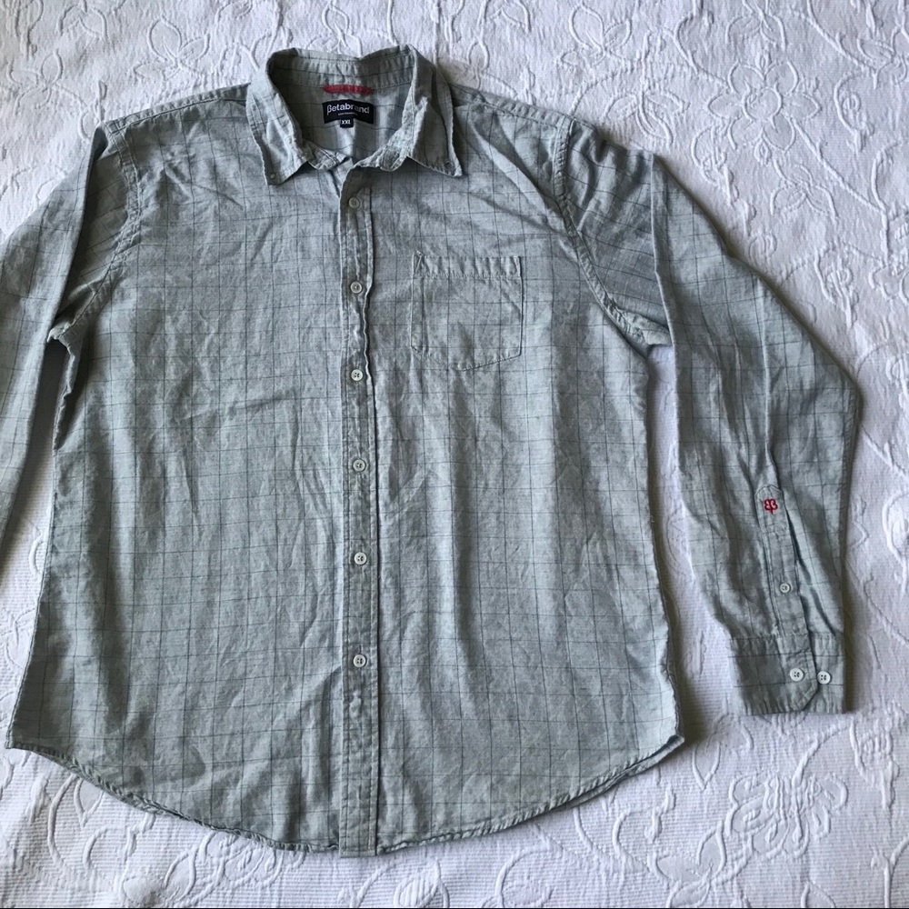 Betabrand Button down shirt Sz XXL Lt Gray color